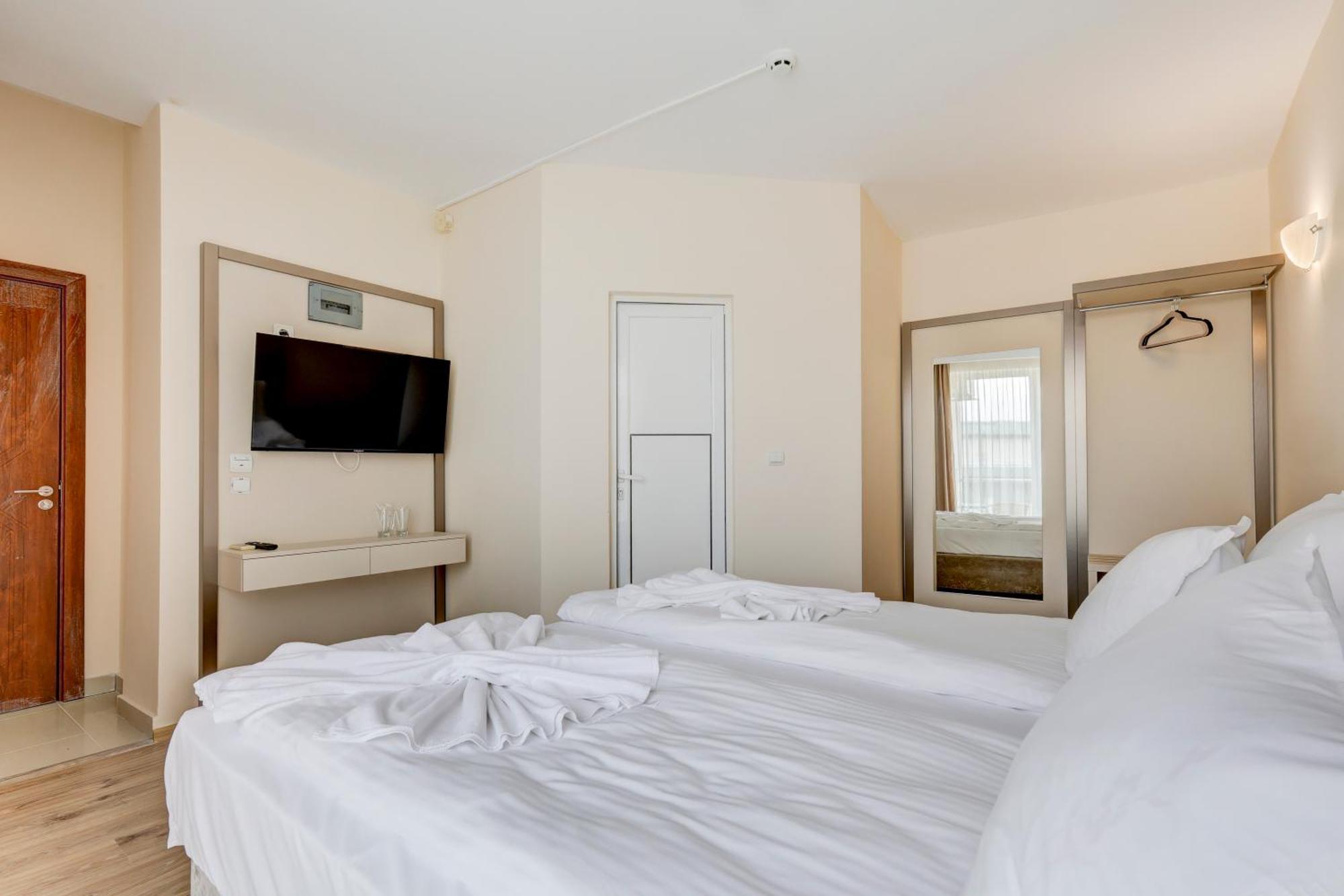 Jupiter 1 Family Hotel Балчик Экстерьер фото