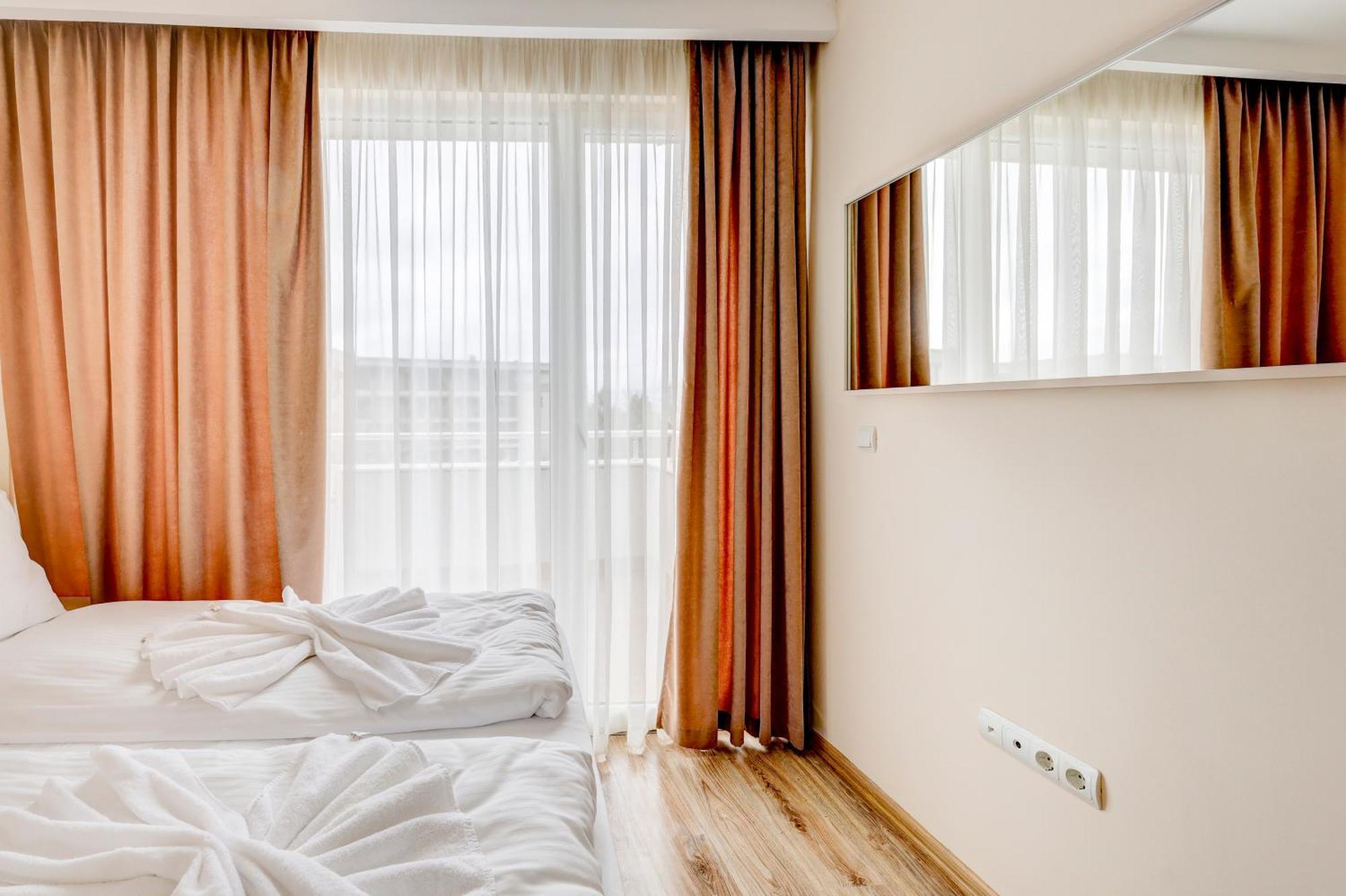 Jupiter 1 Family Hotel Балчик Экстерьер фото
