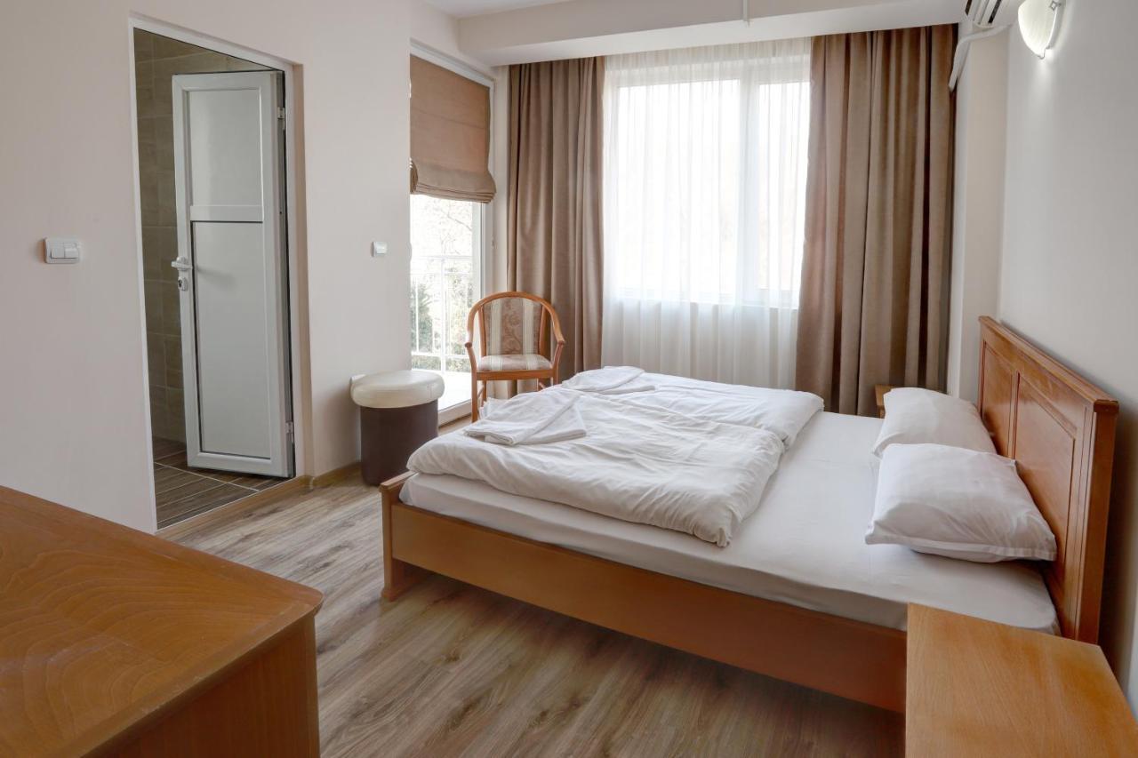 Jupiter 1 Family Hotel Балчик Экстерьер фото